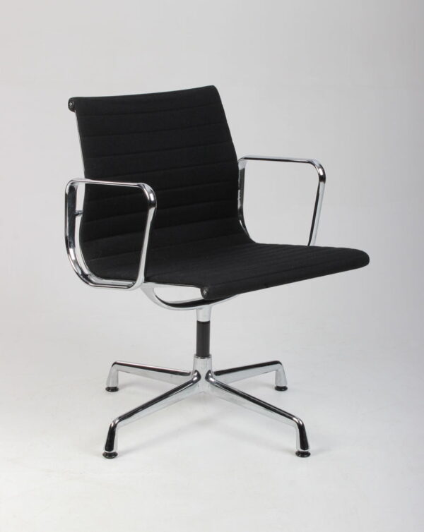 eames ea108