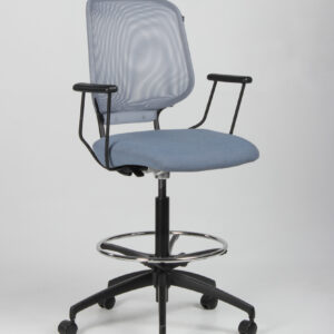 Savo Invite Vit høj konferencestol med armlæn og fodring - lys blå/sort