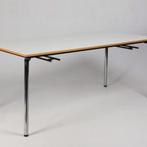 Randers+Radius Rail kantinebord med stoleophæng - hvid laminat