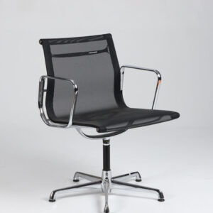 eames ea107