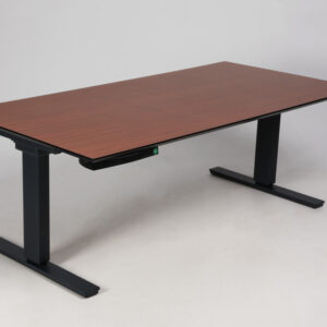 Hæve sænkebord - kirsebærlaminat