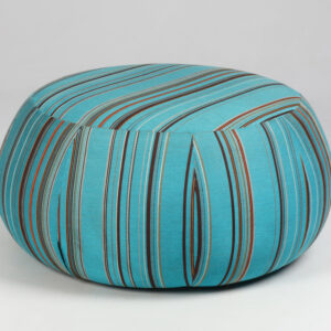 Arper loungepuf med Paul Smith stripes