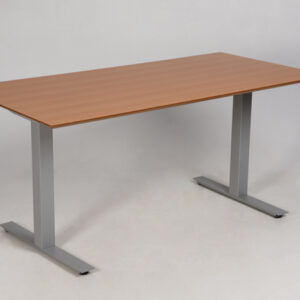 Mødebord til fire personer - bøgefinér/gråt stel