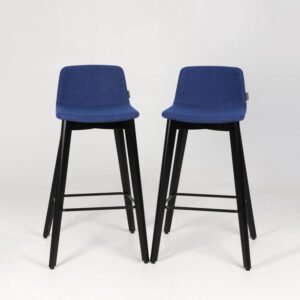 Sæt på 2 stk. Narbutas barstole - blå filtet uld