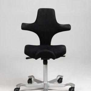 HÅG Capisco 8106 kontorstol - sort alcantara