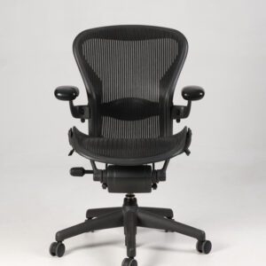 Herman Miller Aeron Classic B kontorstol med armlæn - graphite Pellicle
