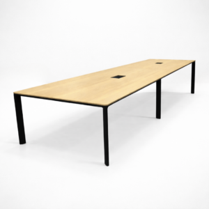 Inclass Design konferencebord til 12-14 personer - egefinér/sort stel