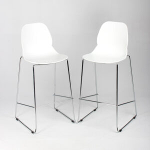 Sæt på 2 stk. barstole - hvid plast/krom