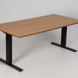Swedstyle hæve sænkebord - egefinér/sort stel