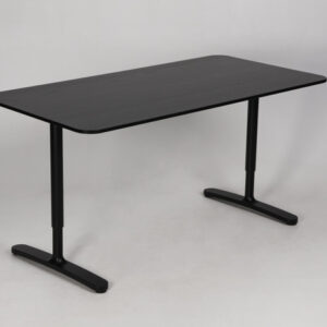 IKEA Bekant højdejusterbart skrivebord - sortbejdset asketræsfinér