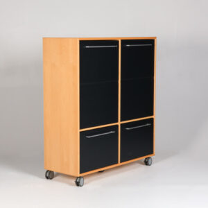 Bondo Aura skab på hjul med skuffer - bøg/sort laminat