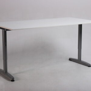 IKEA BEKANT højdejusterbart skrivebord - hvid melamin